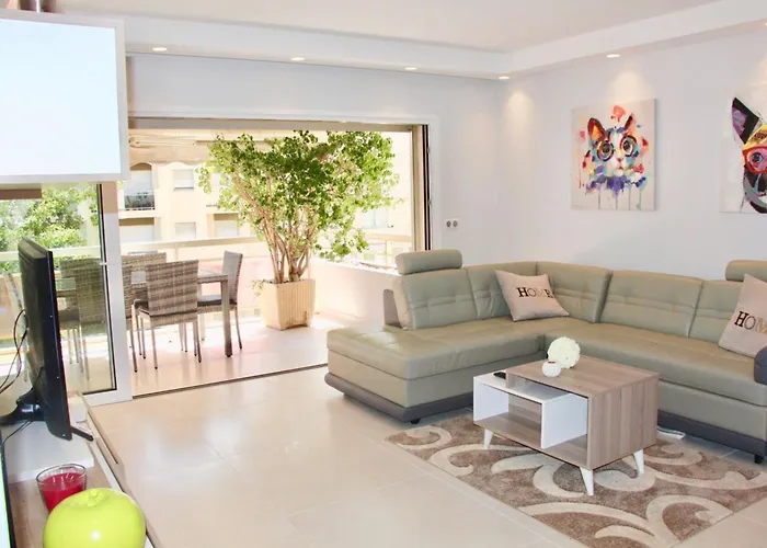 Apartamento Ref 2003 - Croisette - 3 Mins From The Croissette *