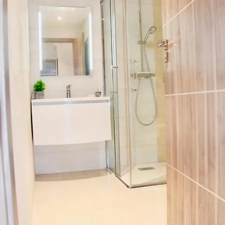 Daire Ref 2003 - Croisette - 3 Mins From The Croissette Cannes